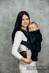 Porte-bébé en maille LennyUpGrade, taille standard, tissage herringbone (75% coton, 25% polyester) - LITTLE HERRINGBONE EBONY BLACK