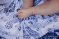 Baby Wrap, Jacquard Weave (60% cotton, 40% bamboo) - DRAGONFLY WHITE & NAVY BLUE - size L #babywearing