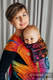 WRAP-TAI Mini con cappuccio, tessitura jacquard, 100% cotone - SYMPHONY RAINBOW DARK (seconda scelta) #babywearing