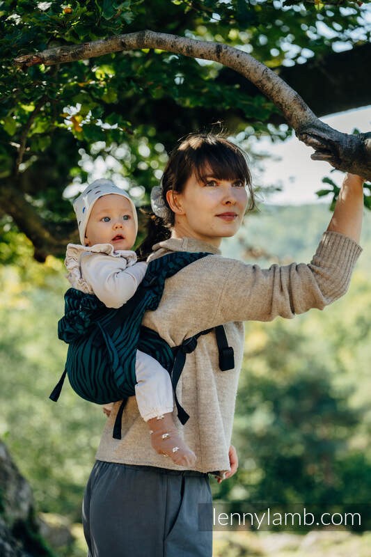 Lenny Buckle Onbuhimo baby carrier, Toddler size, jacquard weave (63% cotton, 37% Merino wool) - ZEBRA - SAVANNA #babywearing