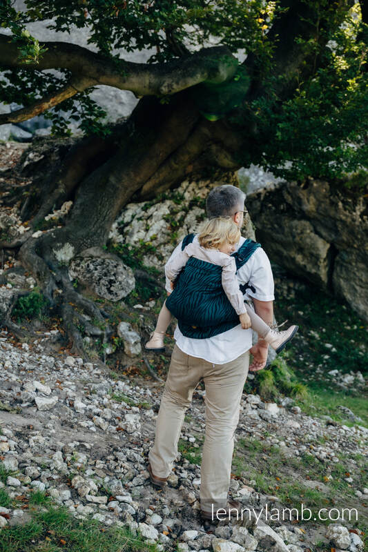 LennyPreschool Carrier, Preschool Size, jacquard weave (63% cotton, 37% merino wool) - ZEBRA - SAVANNA #babywearing