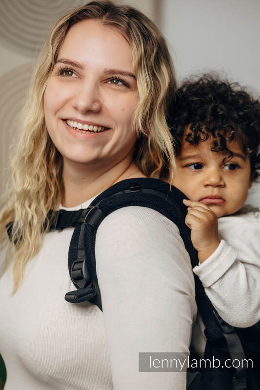 Mochila LennyPreschool, talla preschool, tejido herringbone 100% algodón - LITTLE HERRINGBONE EBONY BLACK #babywearing