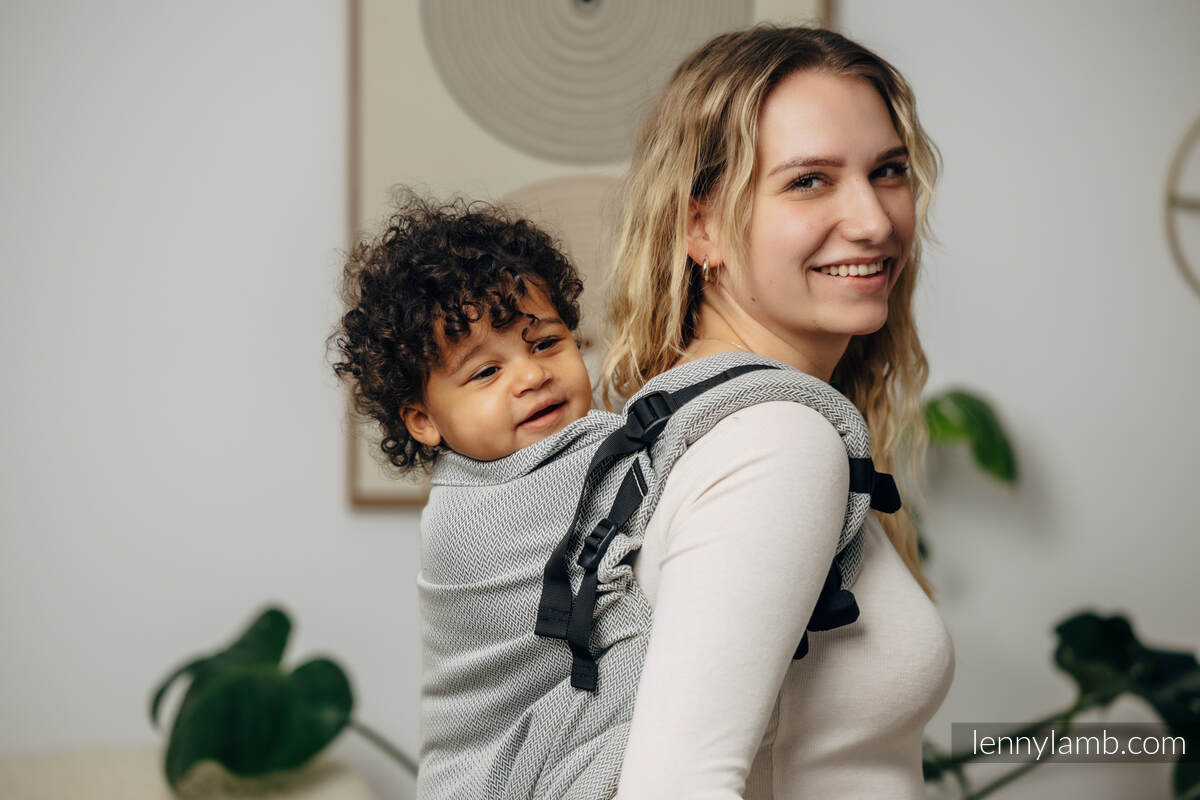 LennyPreschool Tragehilfe, Größe Preschool, Fischgrätmuster, 100% Baumwolle - BASIC LINE LITTLE HERRINGBONE GREY #babywearing