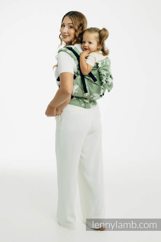 :LNNPRSCHL_BRD_FL_HGH #babywearing