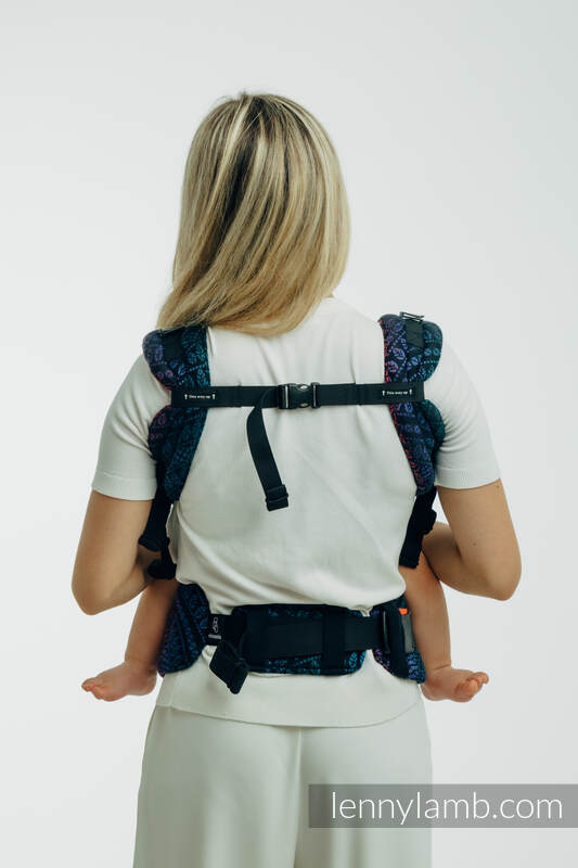 LennyUpGrade PRO - verstelbare draagzak, Maat Standaard, PEACOCK'S TAIL - BLACK OPAL  #babywearing