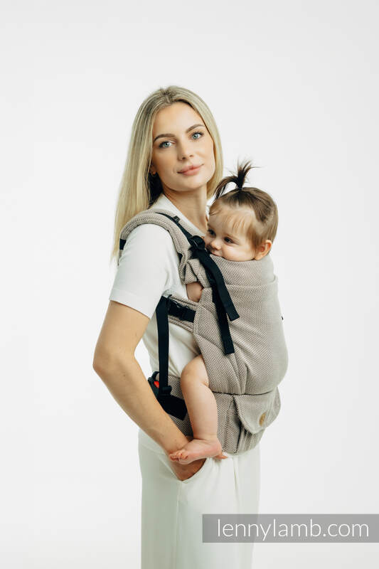 Meine erste Tragehilfe - LennyUpGrade PRO, Größe Standard, Fischgrätmuster, 100% Baumwolle - LITTLE HERRINGBONE ALMOND  #babywearing