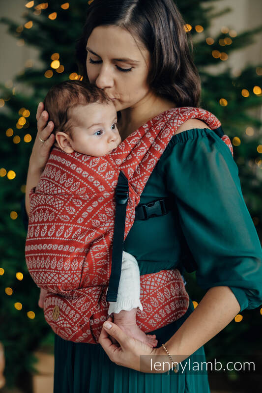 :LNNLGHT_PCCKS_TL_HLD #babywearing