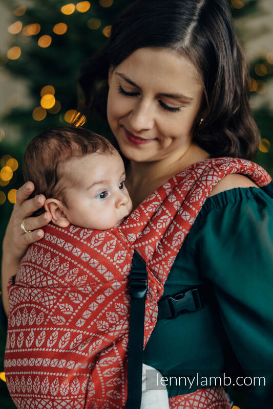 :LNNLGHT_PCCKS_TL_HLD #babywearing