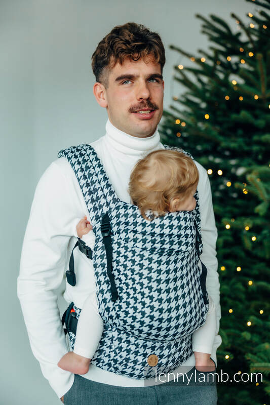 :LNNLGHT_PT_GLL_PXLS #babywearing