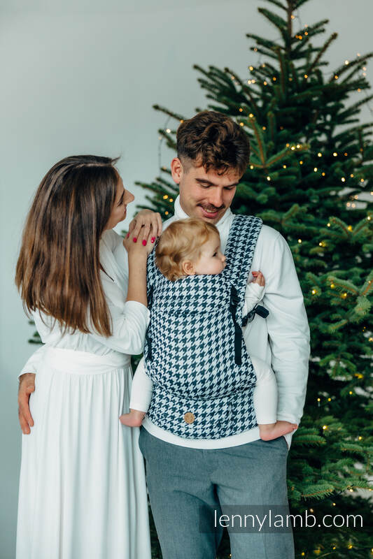 :LNNLGHT_PT_GLL_PXLS #babywearing