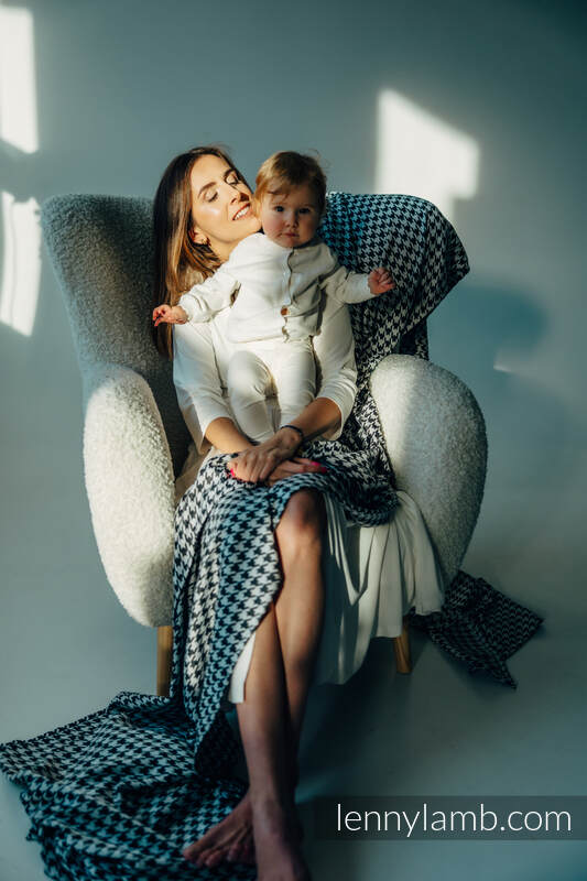 :WMJ_XS_PT_GLL_PXLS #babywearing