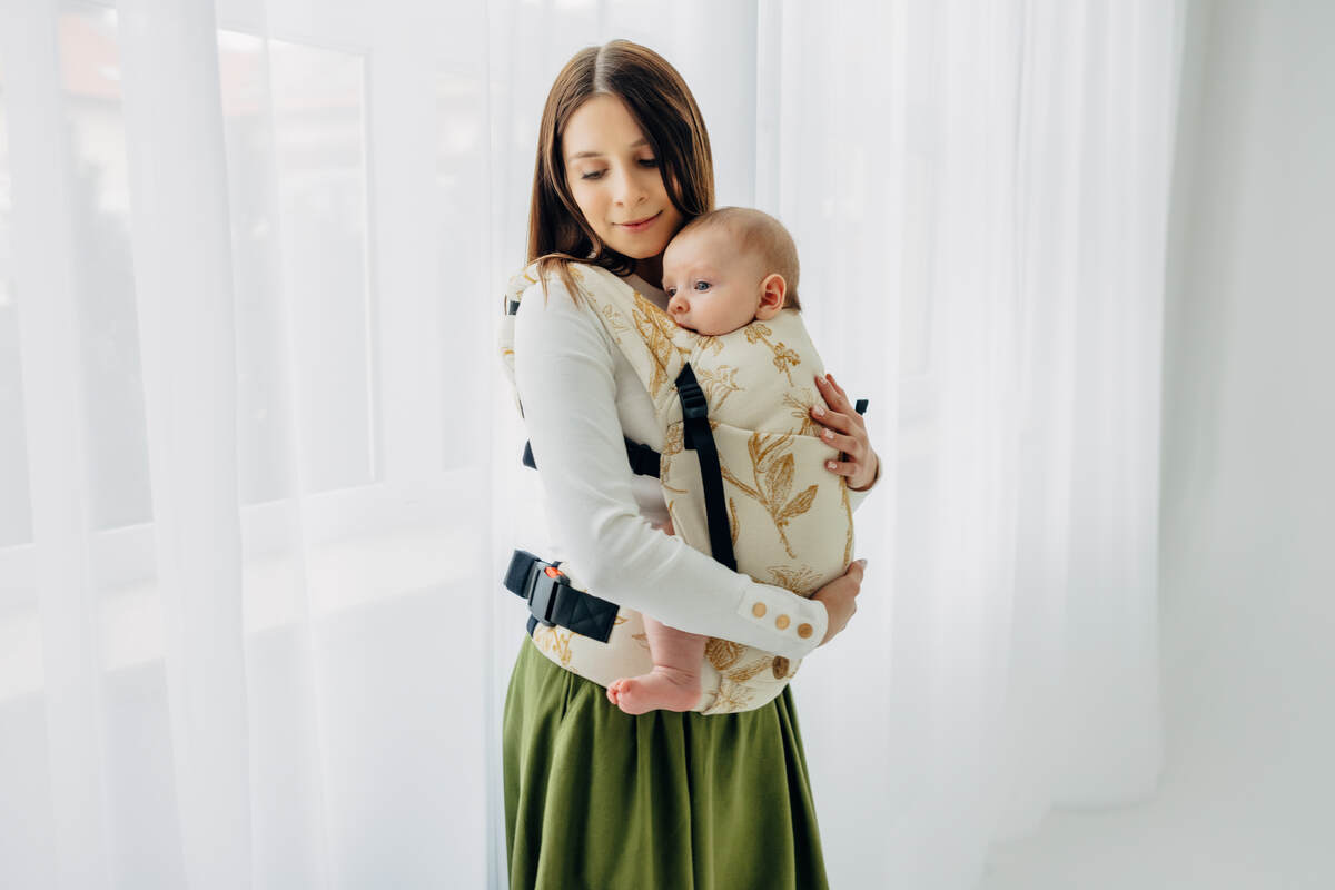 LennyLight Carrier, Standard Size, jacquard weave (68% cotton, 27% merino wool, 5% cashmere) - HERBARIUM - AMBRA #babywearing