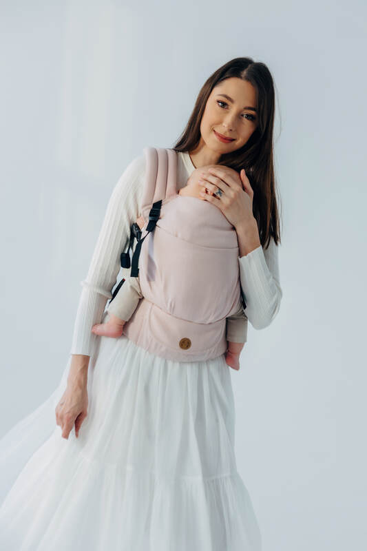 :LNNLGHT_MRSHMLLW #babywearing