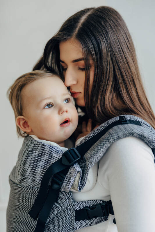 LennyUpGrade PRO - ρυθμιζόμενο μάρσιπο, Μέγεθος Κανονικό, LITTLE HERRINGBONE - OMBRE GREY  #babywearing