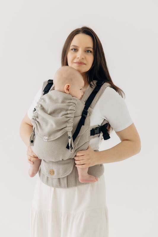 :LNNUPGRD_PRO_BSC_LN_LTTL_HRRNGBN_ALMND #babywearing