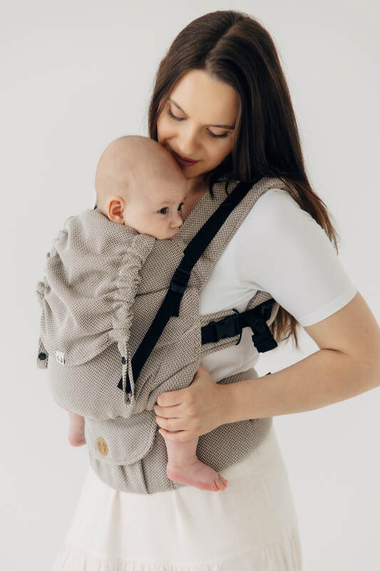 :LNNUPGRD_PRO_BSC_LN_LTTL_HRRNGBN_ALMND #babywearing