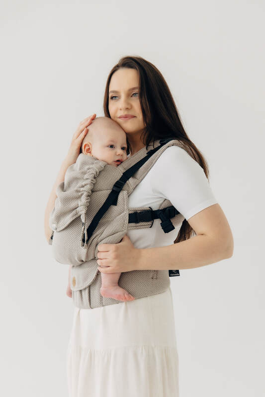 :LNNUPGRD_PRO_BSC_LN_LTTL_HRRNGBN_ALMND #babywearing