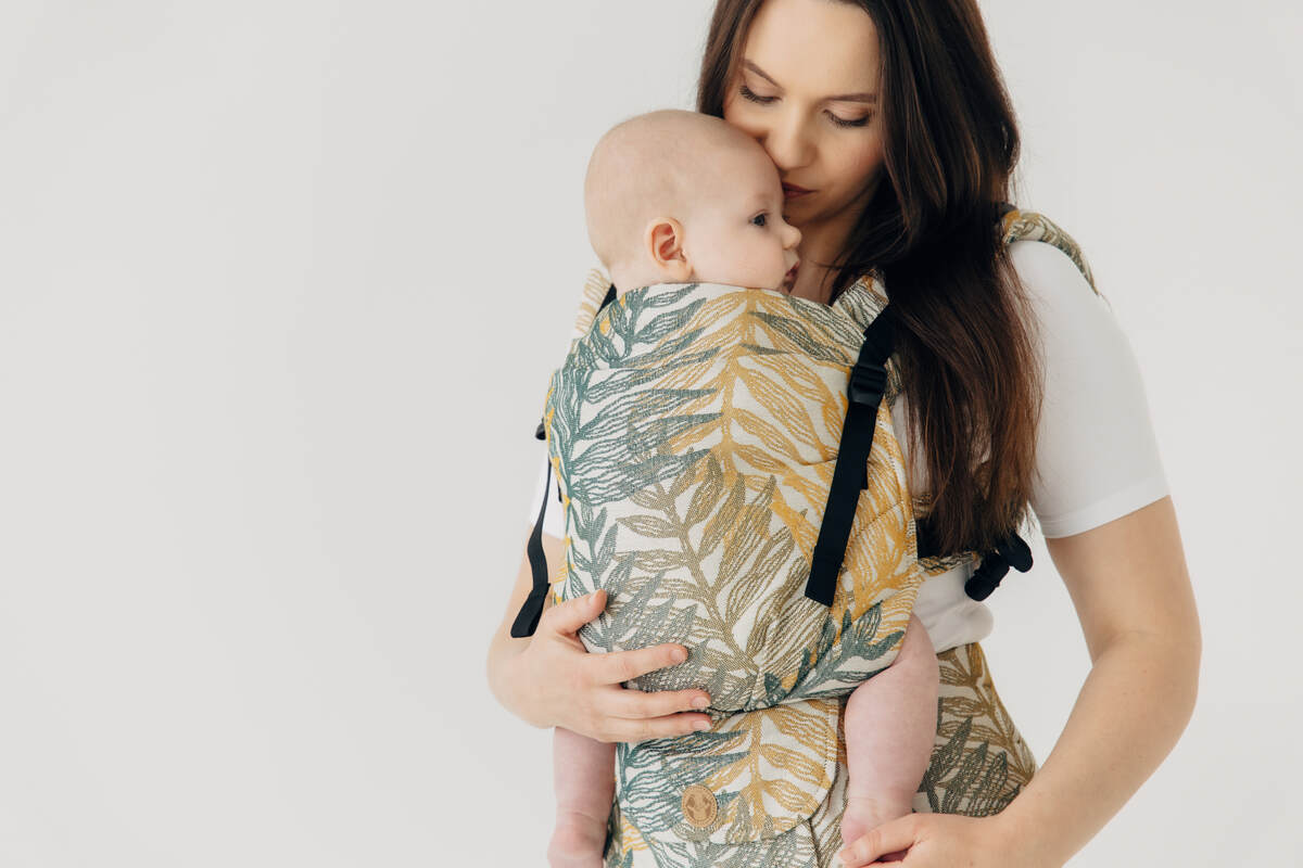 :LNNUPGRD_PRO_RNFRST_SLV #babywearing