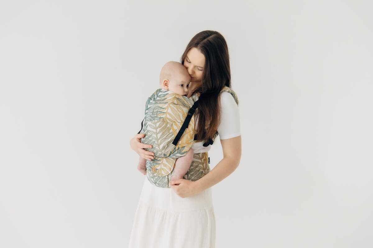 :LNNUPGRD_PRO_RNFRST_SLV #babywearing