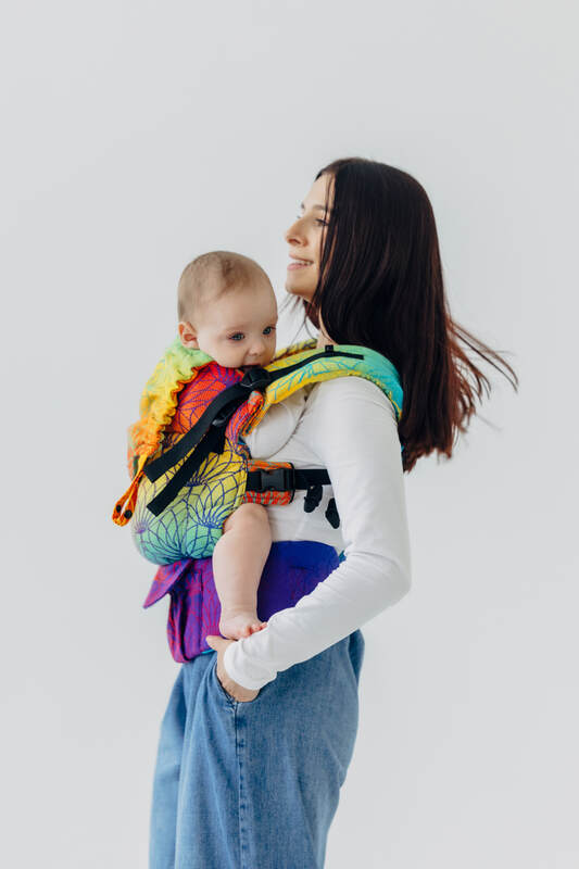 :LNNUPGRD_PRO_RNBW_LTS #babywearing