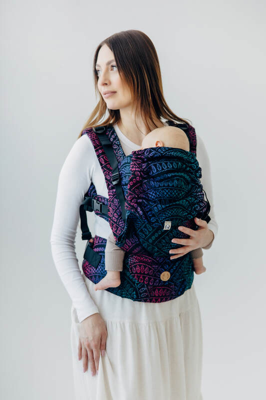 LennyUpGrade PRO Carrier, Standard Size, jacquard weave (60% cotton, 28% merino wool, 8% silk, 4% cashmere) - PEACOCK'S TAIL - BLACK OPAL #babywearing