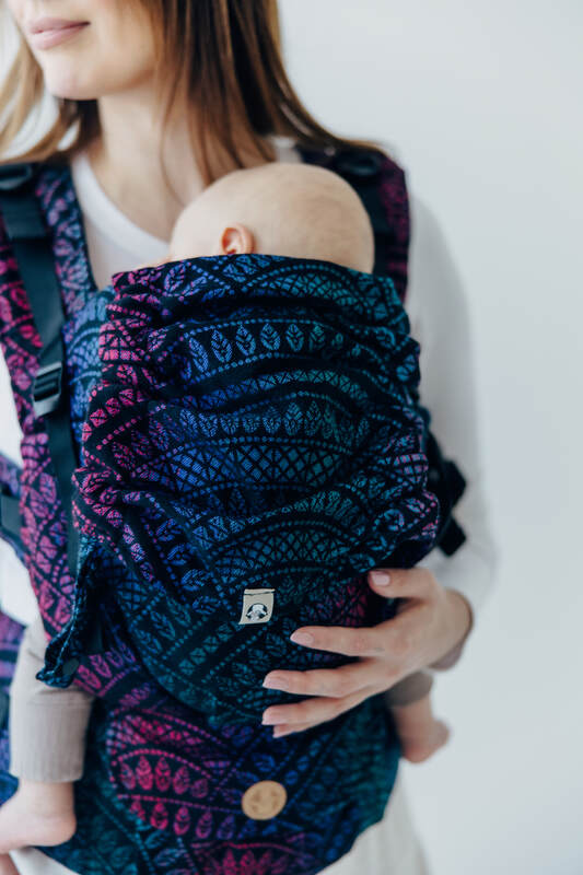 LennyUpGrade PRO Carrier, Standard Size, jacquard weave (60% cotton, 28% merino wool, 8% silk, 4% cashmere) - PEACOCK'S TAIL - BLACK OPAL #babywearing