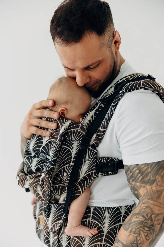 :LNNUPGRD_PRO_DC_GRNFLDS #babywearing