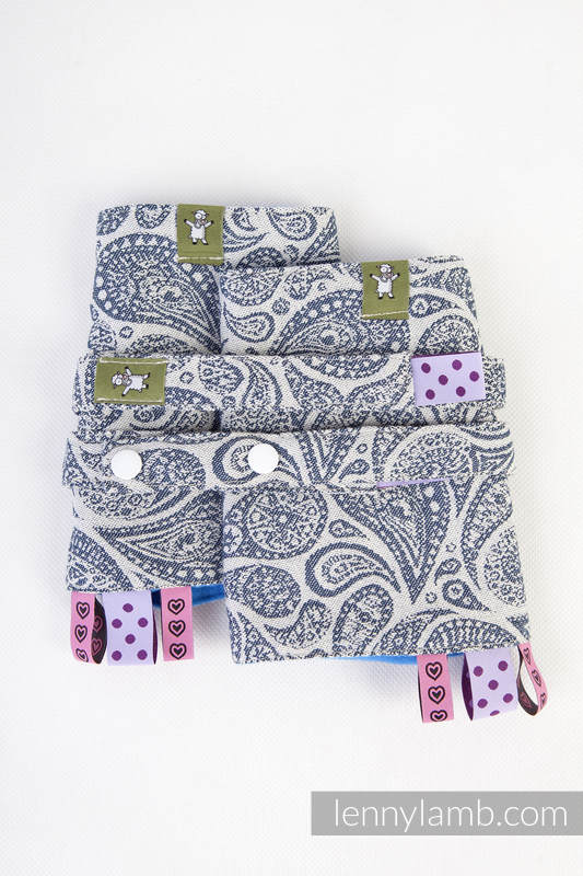 Drool Pads & Reach Straps Set, (60% cotton, 40% polyester) - PAISLEY NAVY BLUE & CREAM #babywearing