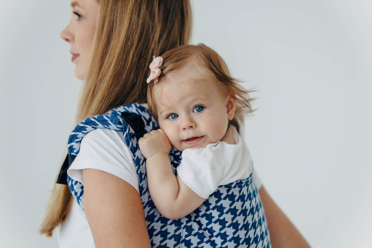 Lenny Buckle Onbuhimo PRO baby carrier, Standard size, jacquard weave (40% cotton, 40% merino wool, 13% silk, 7% cashmere) - PATA DE GALLO - PUZZLE #babywearing