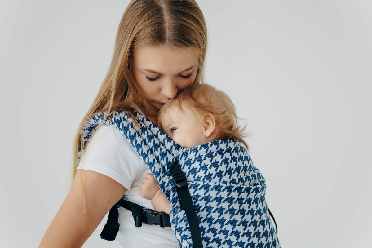 LennyLight Carrier, Standard Size, jacquard weave (40% cotton, 40% merino wool, 13% silk, 7% cashmere) - PATA DE GALLO - PUZZLE #babywearing
