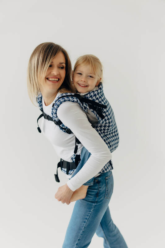 LennyPreschool Carrier, Preschool Size, jacquard weave (40% cotton, 40% merino wool, 13% silk, 7% cashmere) - PATA DE GALLO - PUZZLE #babywearing