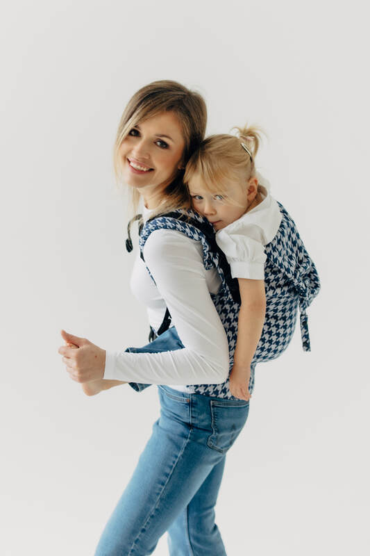 LennyPreschool Carrier, Preschool Size, jacquard weave (40% cotton, 40% merino wool, 13% silk, 7% cashmere) - PATA DE GALLO - PUZZLE #babywearing