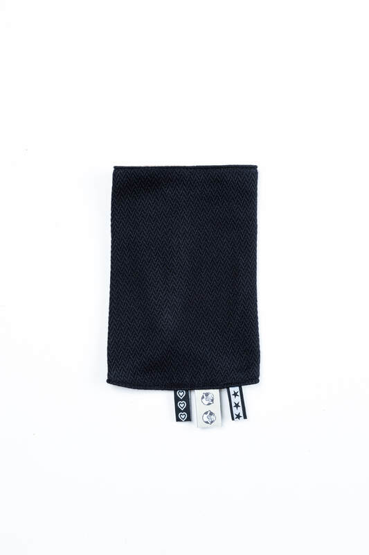 Schultergurtschoner (100% Baumwolle) - LITTLE HERRINGBONE EBONY BLACK  #babywearing