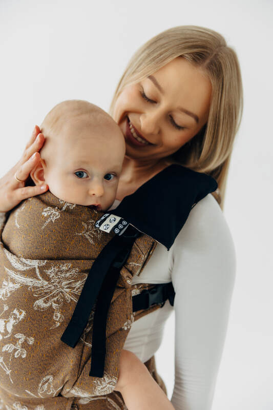 Schultergurtschoner (100% Baumwolle) - LITTLE HERRINGBONE EBONY BLACK  #babywearing