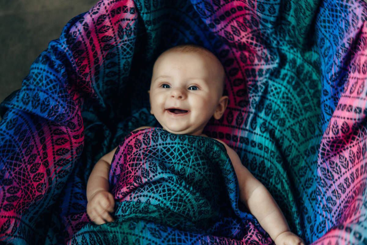 Swaddle Blanket - PEACOCK'S TAIL - BLACK OPAL  #babywearing