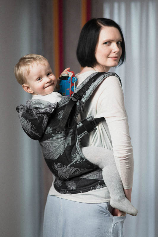 Ergonomic Carrier, Toddler Size, jacquard weave 100% cotton - FEATHERS BLACK & WHITE #babywearing
