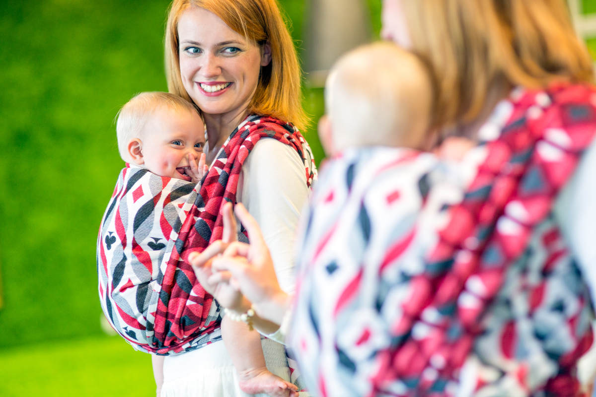 Baby Wrap, Jacquard Weave (100% cotton) - QUEEN OF HEARTS - size S #babywearing