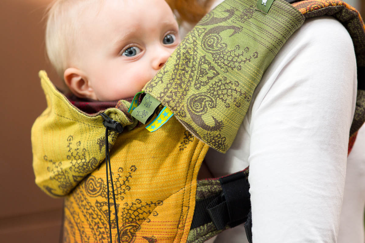 Drool Pads & Reach Straps Set, (60% cotton, 40% polyester) - NOBLE INDIAN PEACOCK #babywearing
