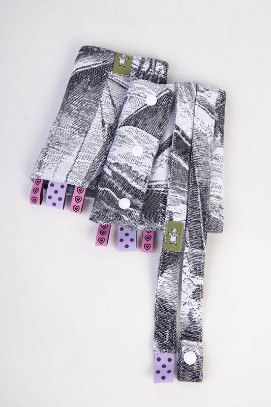 Drool Pads & Reach Straps Set, (60% cotton, 40% polyester) - GALLEONS BLACK  & WHITE #babywearing