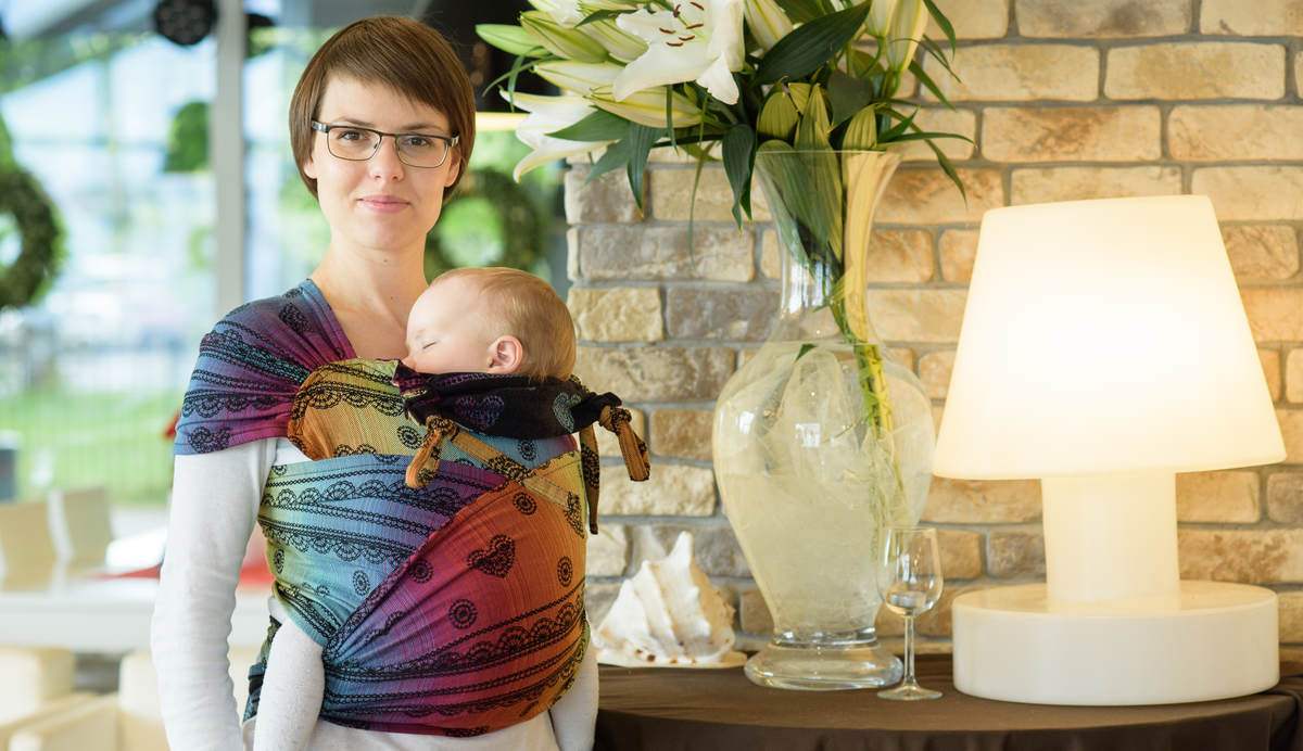 WRAP-TAI portabebé Toddler con capucha/ jacquard sarga/100% algodón/ RAINBOW LACE DARK #babywearing