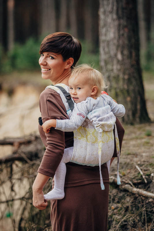 Lenny Buckle Onbuhimo baby carrier, standard size, jacquard weave (80% cotton, 17% merino wool, 2% silk, 1% cashmere) - DAISY PETALS #babywearing