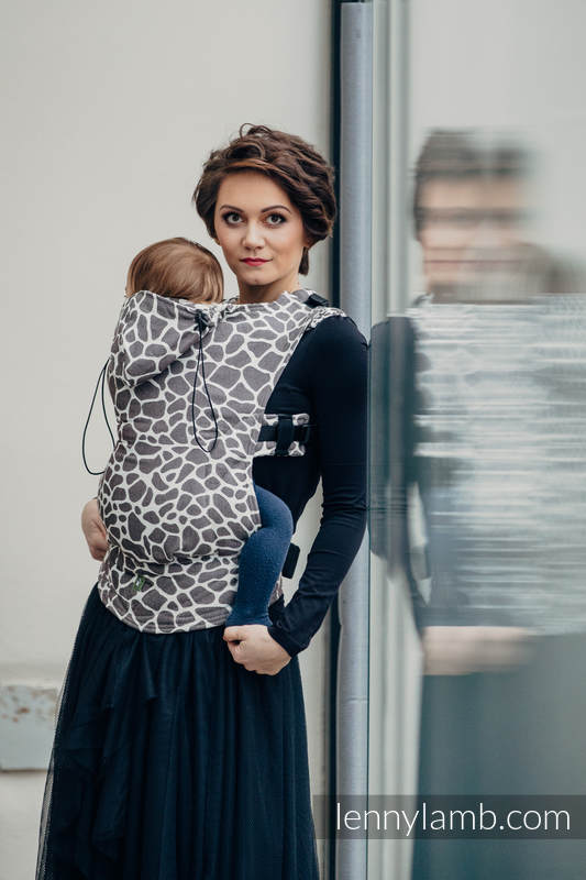 Nosidełko Ergonomiczne z tkaniny żakardowej 100% bawełna , Toddler Size, ŻYRAFA CIEMNY BRĄZ Z KREMEM - Druga Generacja #babywearing