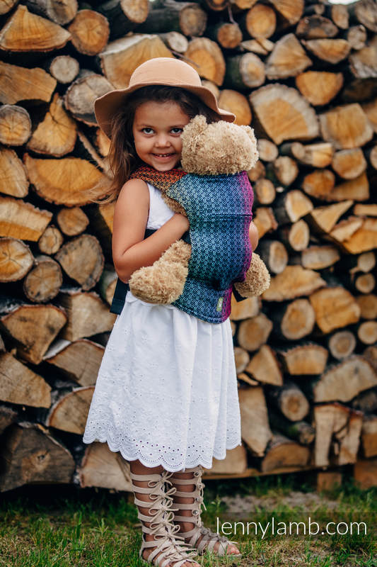 Mochila portamuñecos hecha de tejido, 100% algodón - LITTLE LOVE RAINBOW DARK #babywearing