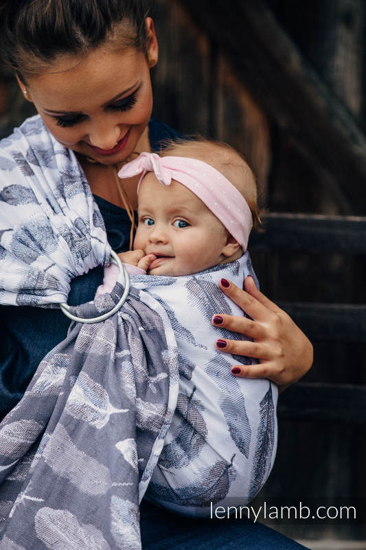Żakardowa chusta kółkowa do noszenia dzieci, bawełna - MALOWANE PIÓRA BIEL Z GRANATEM  - long 2.1m #babywearing