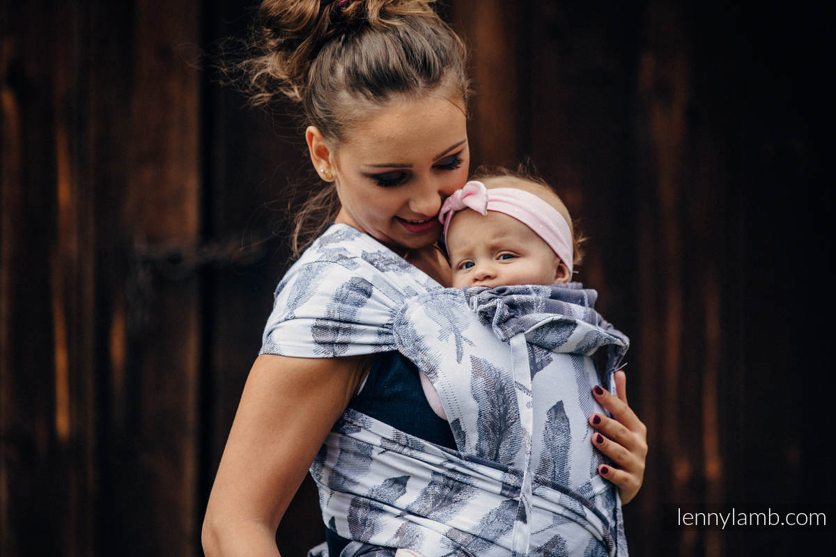 WRAP-TAI carrier Mini with hood/ jacquard twill / 100% cotton / PAINTED FEATHERS WHITE & NAVY BLUE  #babywearing
