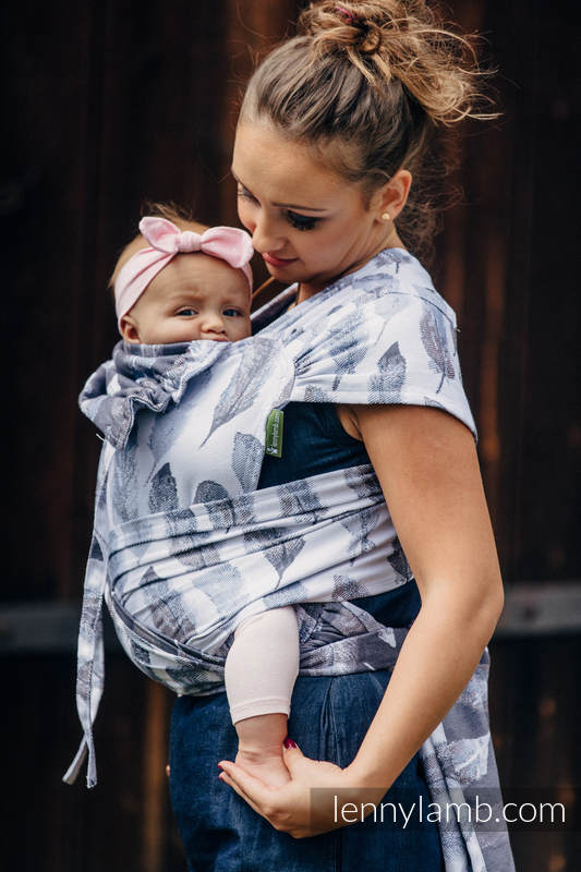 Nosidełko dla dzieci WRAP-TAI MINI, bawełna, splot żakardowy, z kapturkiem, MALOWANE PIÓRA BIEL Z GRANATEM (drugi gatunek) #babywearing