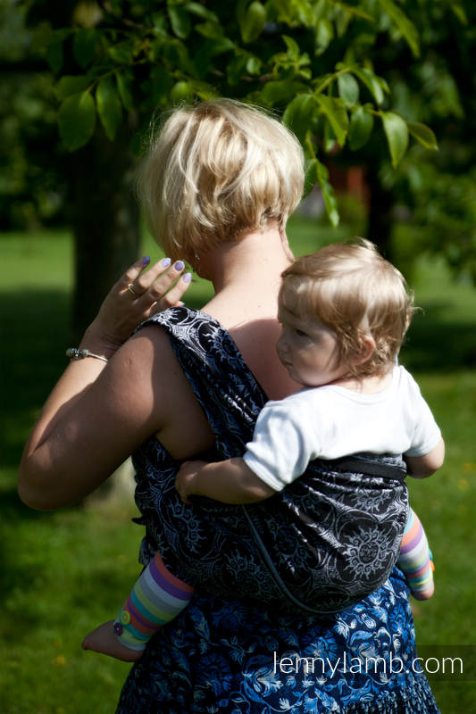 Baby Wrap, Jacquard Weave (100% cotton) - Eclipse Black & White - size M #babywearing