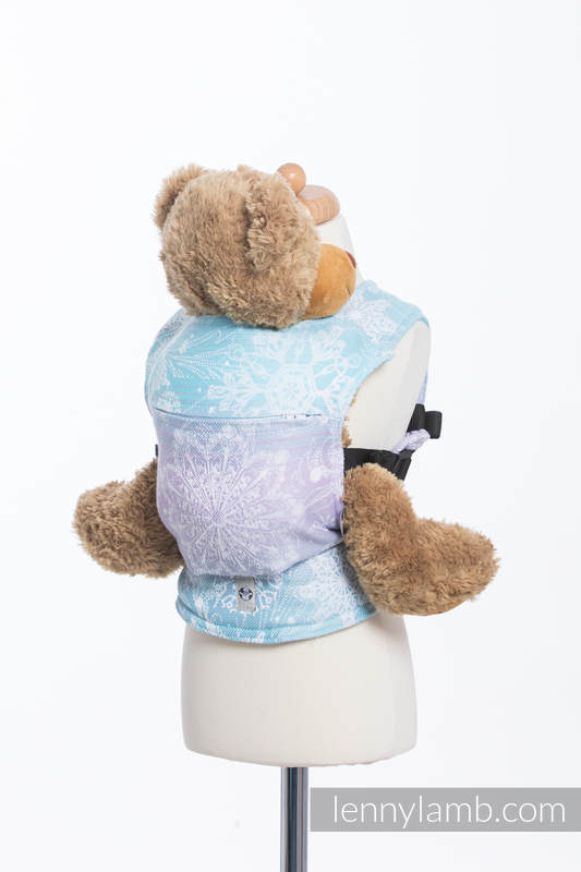 Mochila portamuñecos hecha de tejido, 96% algodón, 4% hilo metalizado - GLITTERING SNOW QUEEN   #babywearing