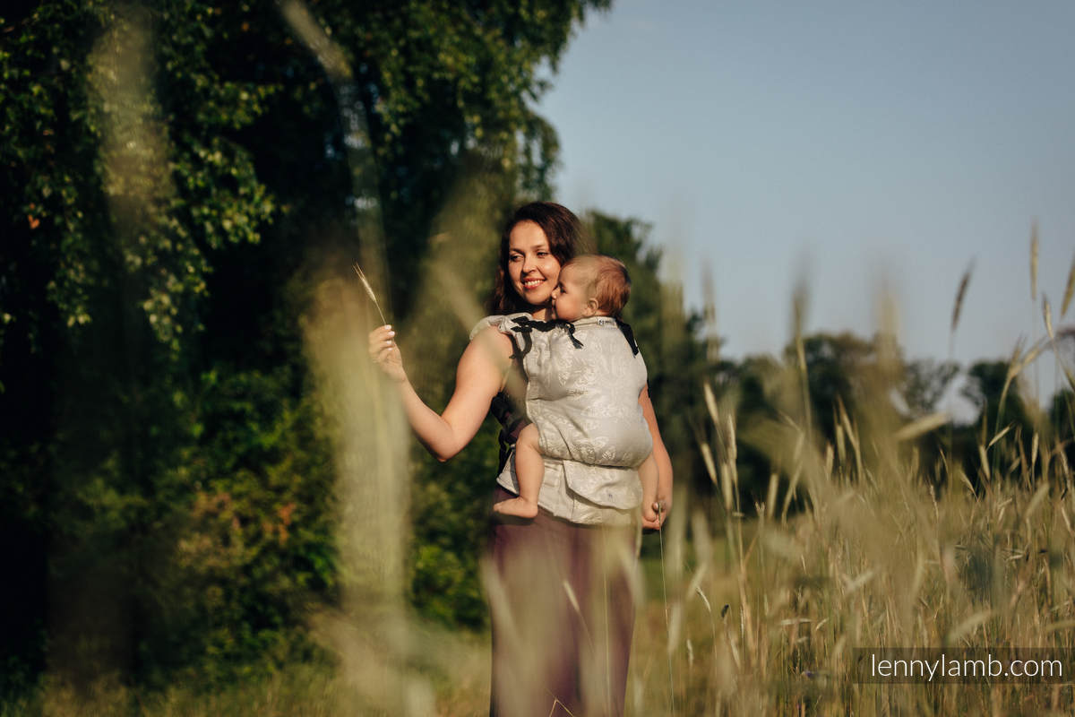 LennyUp Carrier, Standard Size, jacquard weave (65% cotton, 35% linen) - QUEEN OF THE NIGHT - ONLY SILENCE #babywearing