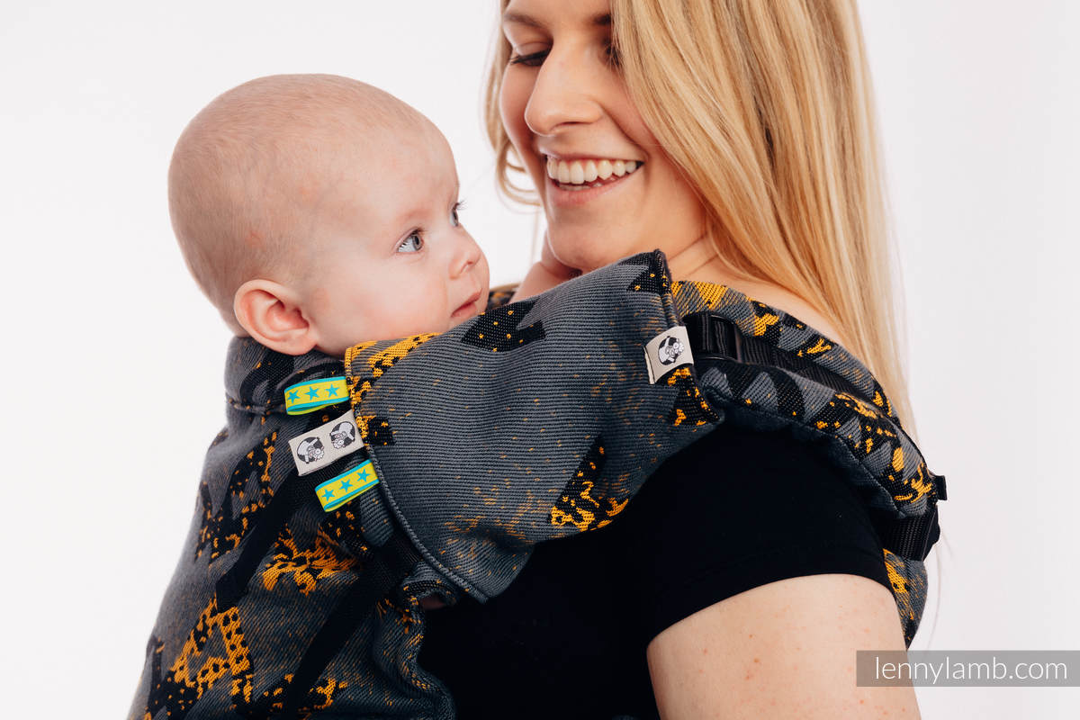 Porte-bébé LennyUp, taille standard, jacquard 100% coton, conversion d’écharpe de WAWA - Grey & Mustard (grade B) #babywearing